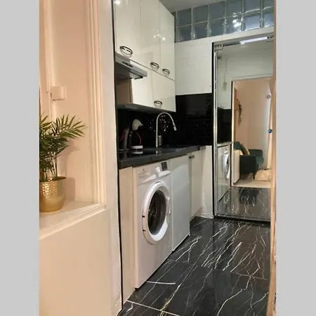 Studio Cosy Et Confortable Aux Portes De Paris! * Saint-Denis (Seine-Saint-Denis)